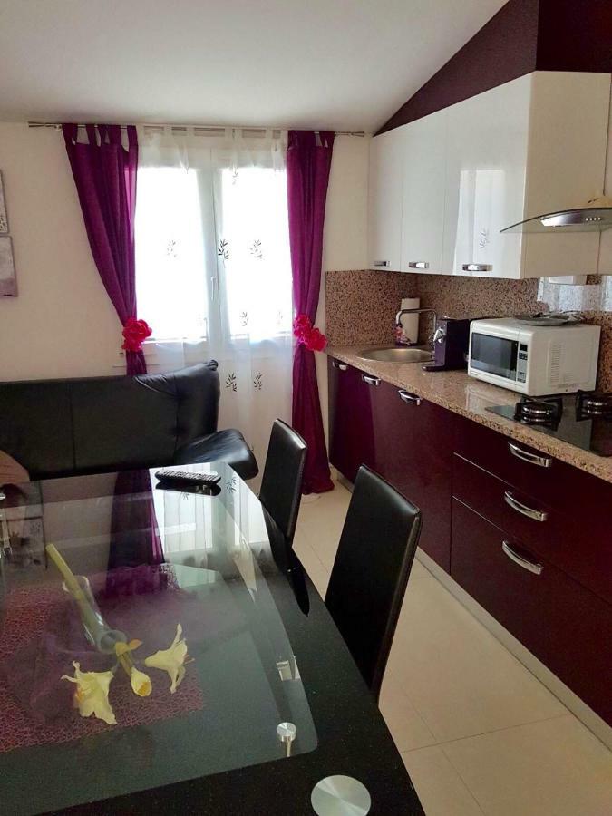 Apartment Dijana Kastela Ngoại thất bức ảnh