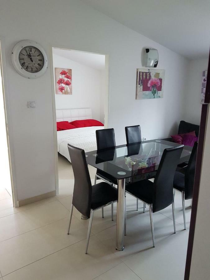 Apartment Dijana Kastela Ngoại thất bức ảnh