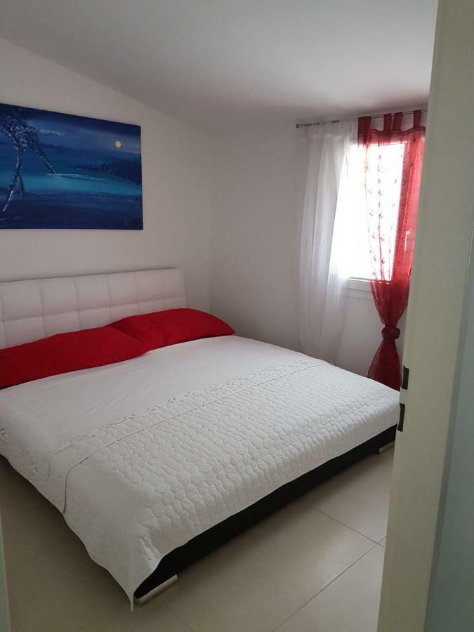 Apartment Dijana Kastela Ngoại thất bức ảnh